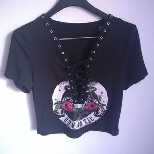 Black crop tee